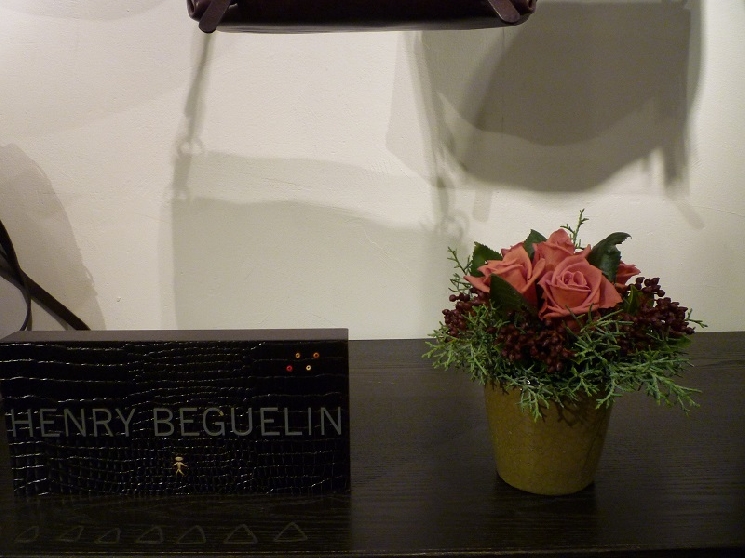HENRY BEGUELIN　福岡店